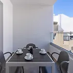 Blueberry 2-bedroom In Apartment